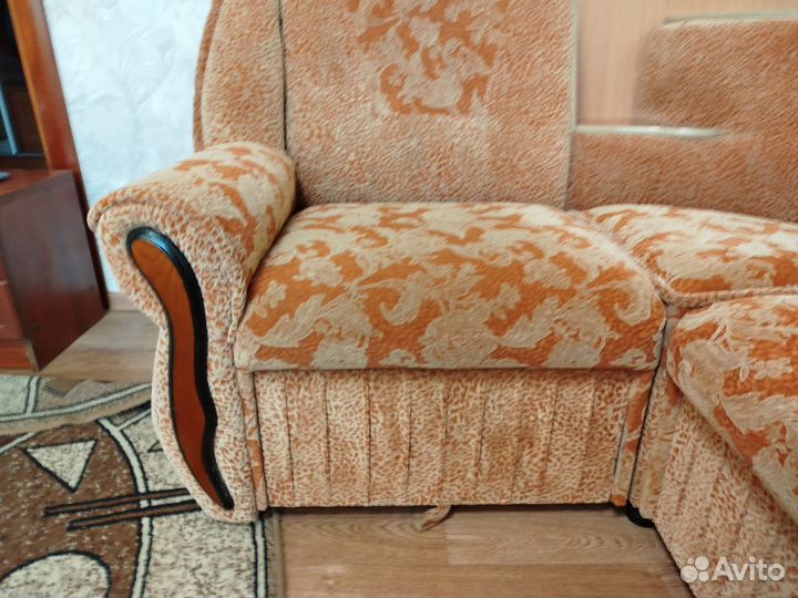 Угловой диван