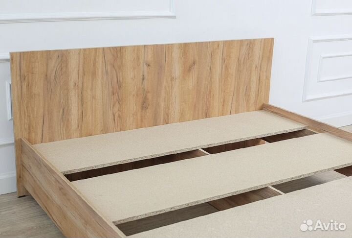 Кровать с выдвижными ящиками