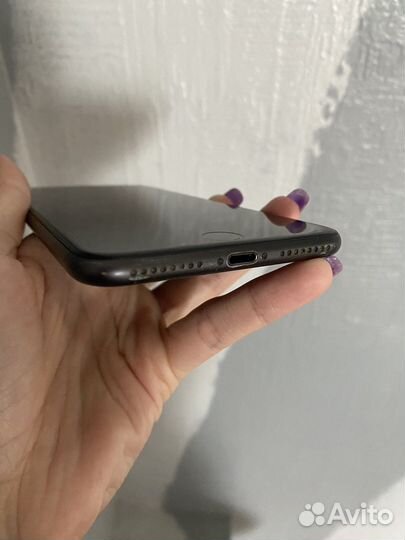 Телефон iPhone 8 plus