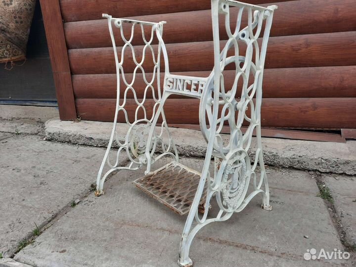 Станина от швейной машинки зингер