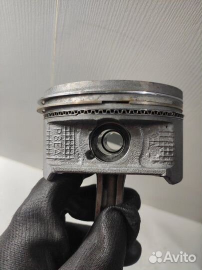 Поршень с шатуном Honda Inspire UA5 J32A