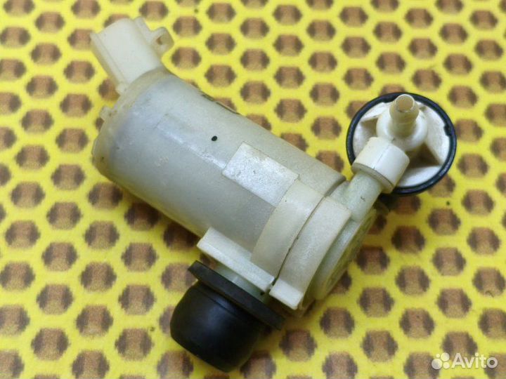 Насос омывателя лобового стекла Mitsubishi