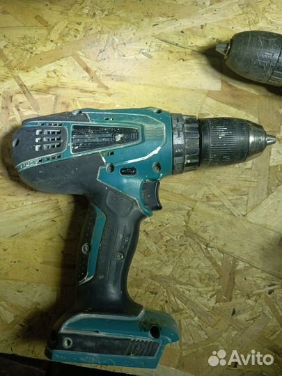 Шуруповерт df457d makita maktec