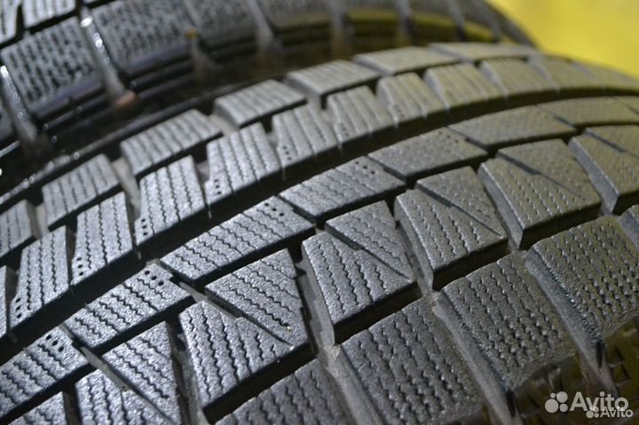 Bridgestone Blizzak Revo GZ 205/60 R16