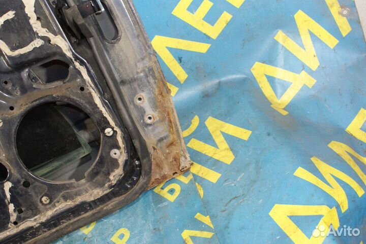 Передняя дверь Mercedes-Benz W210