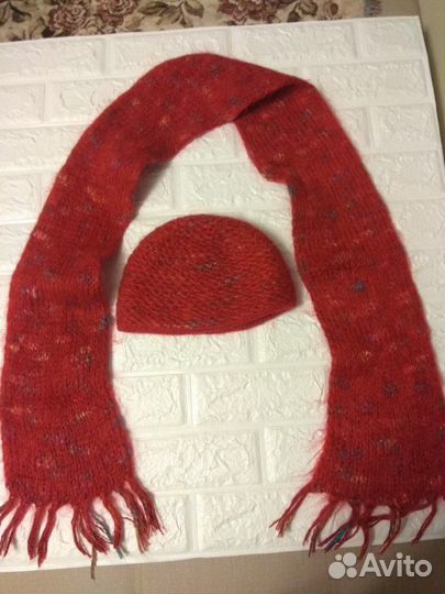 Женская шапка с шарфом