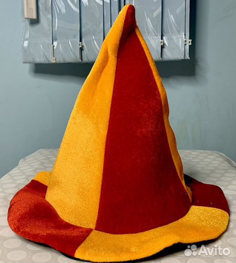 Карнавальные аксессуары и маски