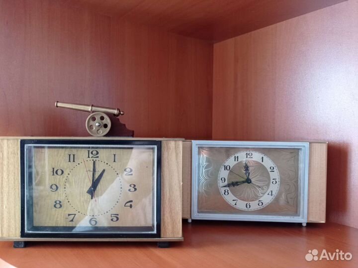 Настольные часы Молния