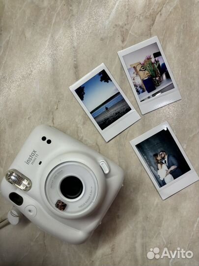 Пленочный фотоаппарат instax mini 11