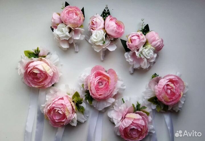 Цветочные браслеты и бутоньерки