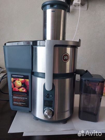 Соковыжималка Redmond RJ-M908