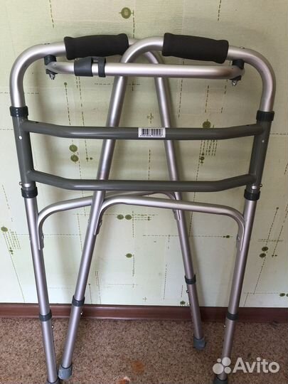 Ходунки для взрослых шагающие