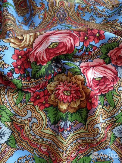 Павловопосадская шаль платок