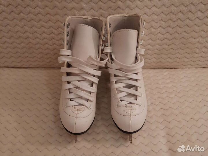 Коньки фигурные детские (на р.28/29)