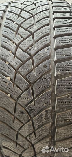 Goodyear UltraGrip Performance Gen-1 245/40 R18 97W