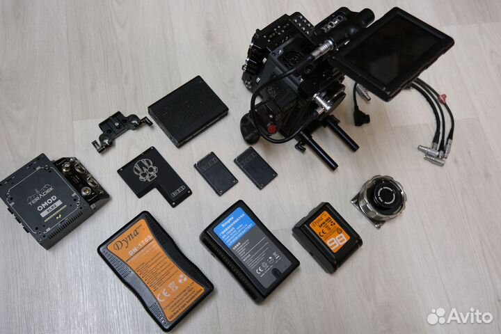 RED dsmc2 Scarlet-W + комплект / аксессуары