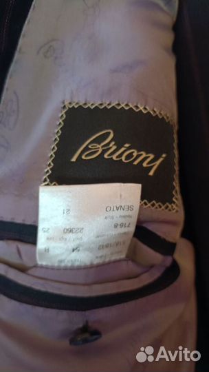 Мужской костюм brioni