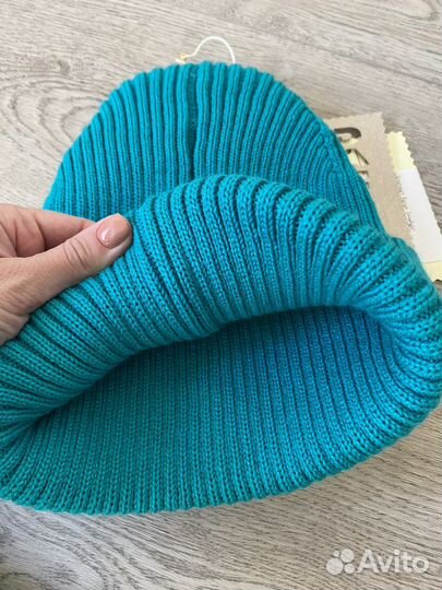 Комплект шапка и снуд новый