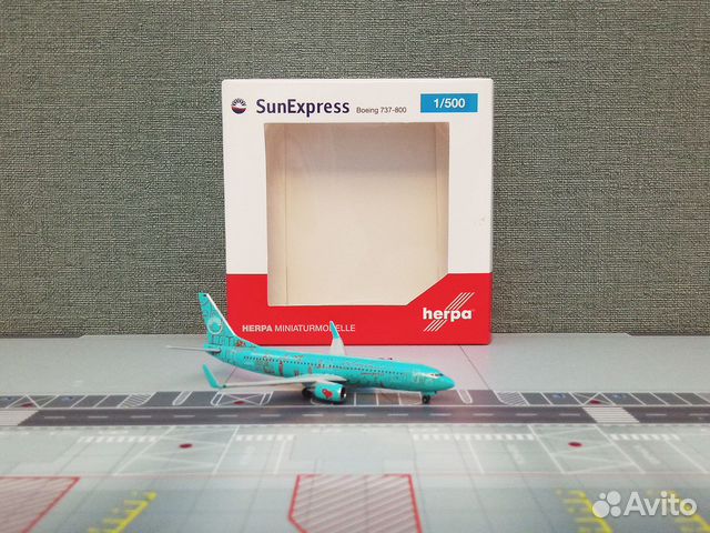 Модель самолета herpa 1:500 531832 Boeing 737