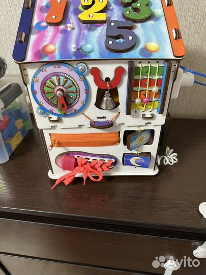 Бизиборд домик