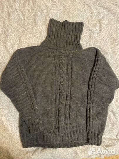 Свитер