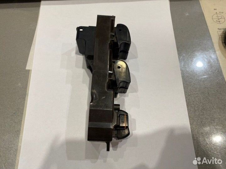 Блок управления стеклоподъемниками Toyota Rav4