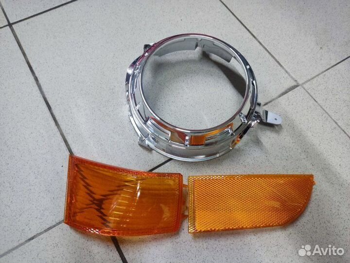 Фара запчасти левая Toyota Land Cruiser J200 2013