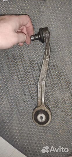 Рычаг передний правый верхний Ауди а4 б8