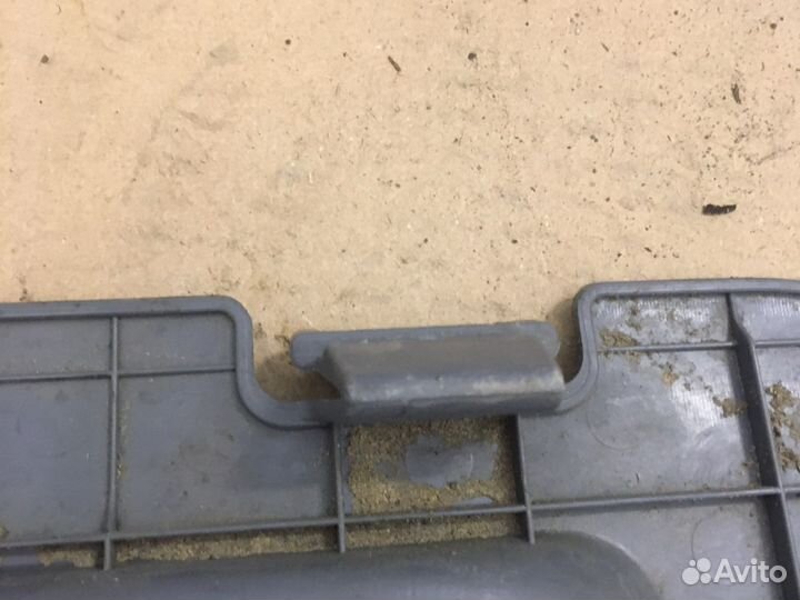 Пластик багажника Toyota RAV4 (2606)