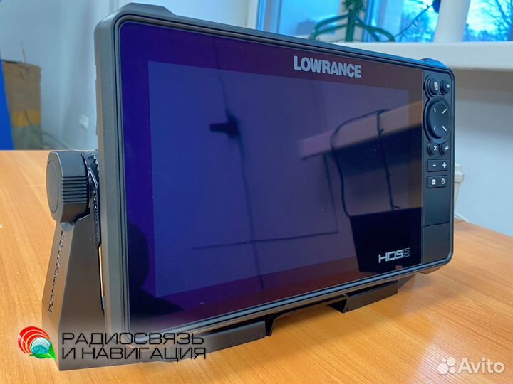 Эхолот-картплоттер Lowrance HDS 9 Live +лоция