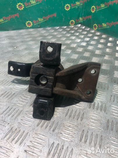 Опора двигателя Mitsubishi Lancer 9