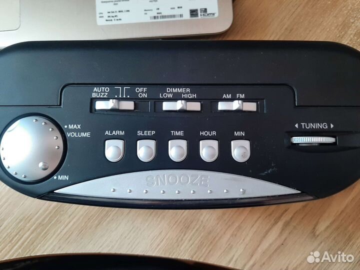 Радио часы hyundai H-1510