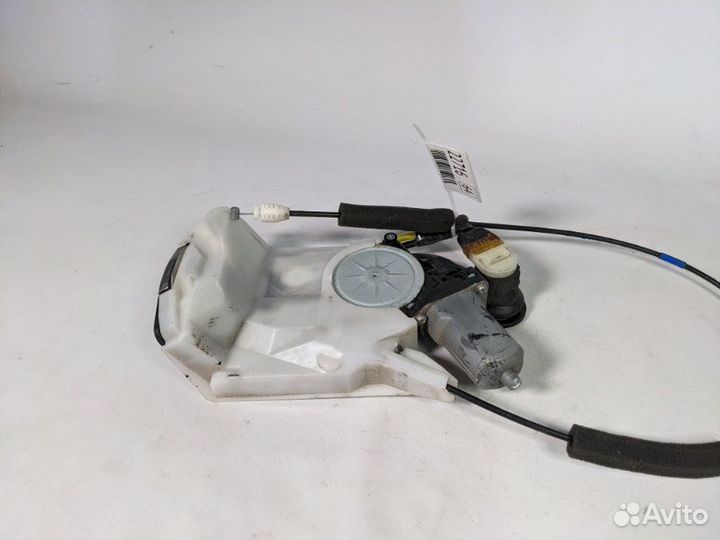 Замок двери задний левый Nissan Serena C26 MR20