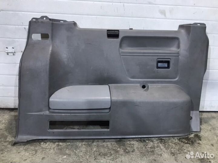 Обшивка багажника левая Volkswagen Transporter T5