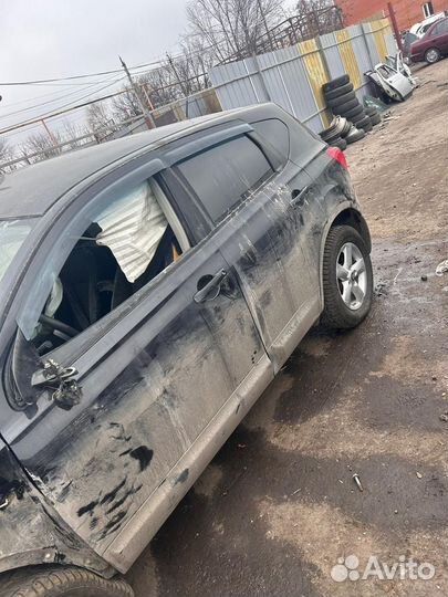 В разборе Nissan Qashqai 2008 CVT 2.0 л 4WD