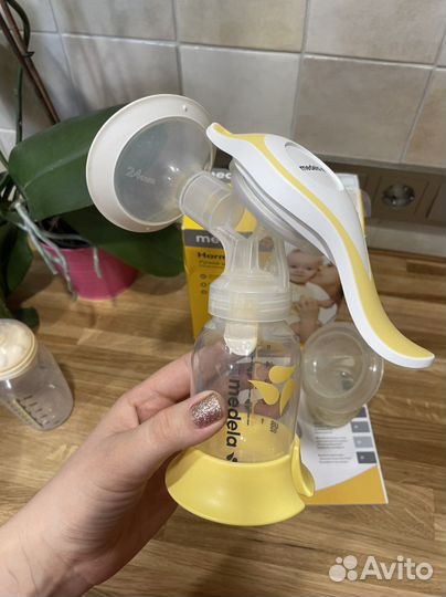 Молокоотсос ручной Medela