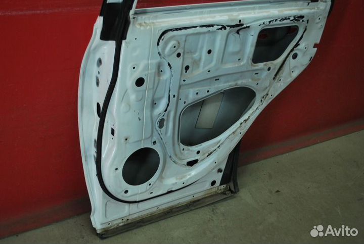 Дверь задняя правая Lexus Rx