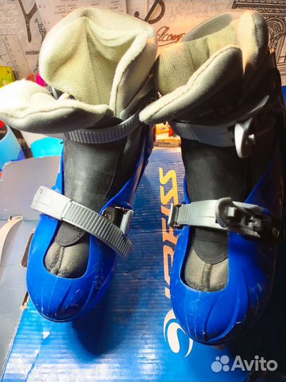 Коньки хоккейные 33