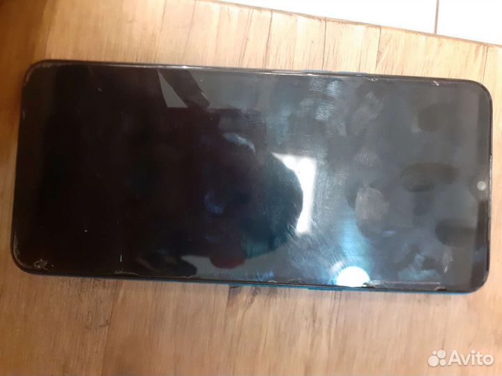 Телефон Realme c3