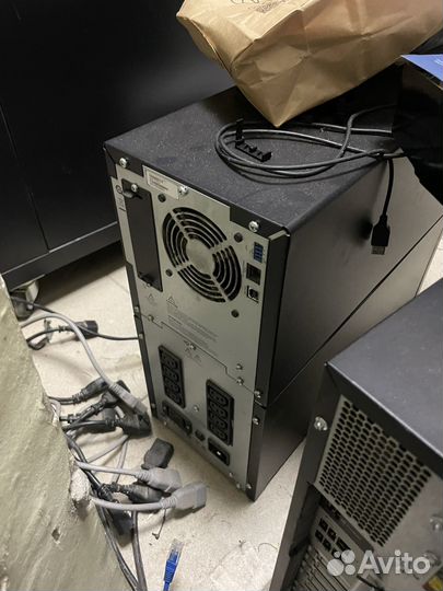 Ибп APC Smart-Ups 2200