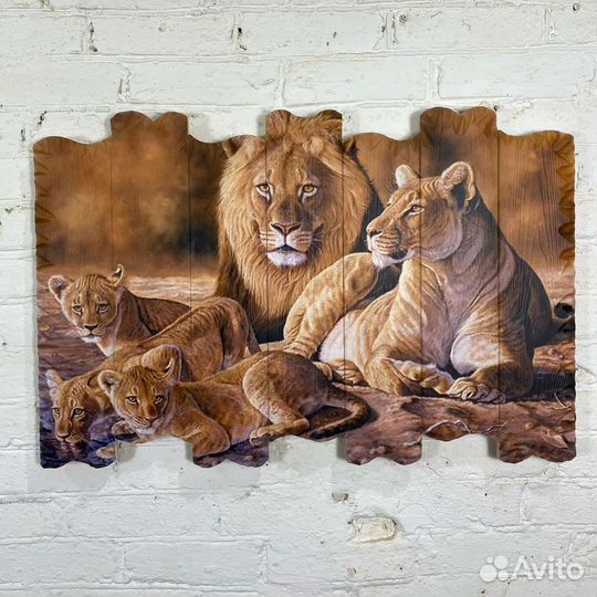 Картина на дереве - Семья львов