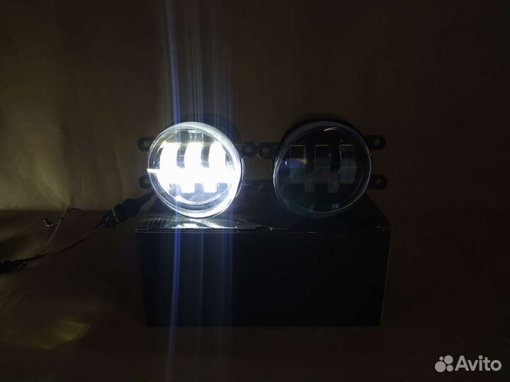 Противотуманные фары toyota LED 50w белый жёлтый