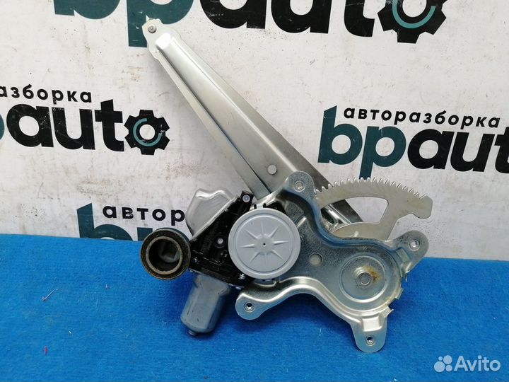 Стеклоподъемник задний правый 69830-60110 Toyota