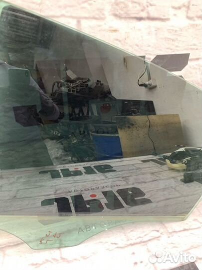 Стекло боковое заднее левое Mercedes-Benz E-Class