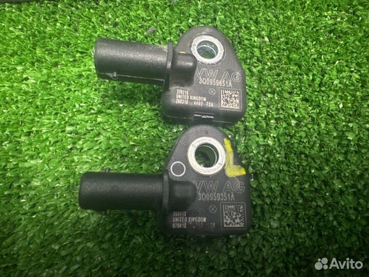 Датчик удара Air Bag передний Skoda Octavia A7 1.6