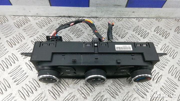 Блок управления климатической установкой Kia Ceed