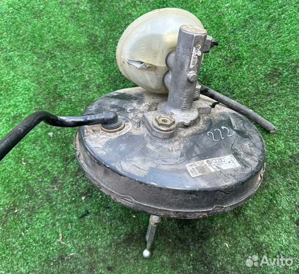 Вакуумный усилитель тормозов Volkswagen Passat