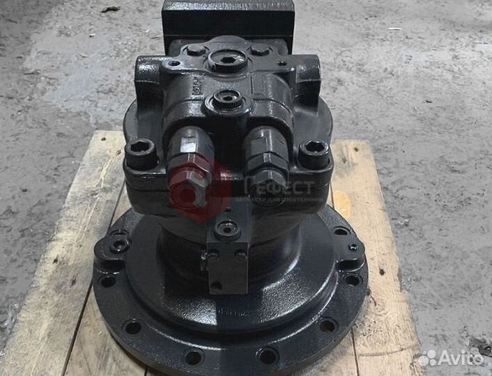 Гидромотор редуктора поворота New Holland