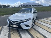 Toyota Camry 2.5 AT, 2019, 42 000 км, с пробегом, цена 3 250 000 руб.