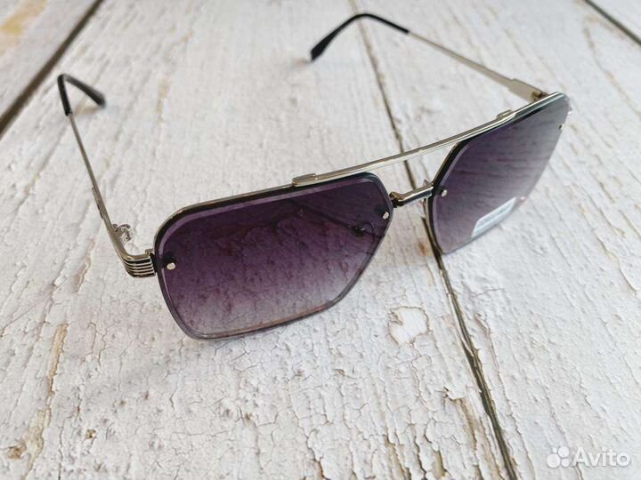 Стильные солнцезащитные очки